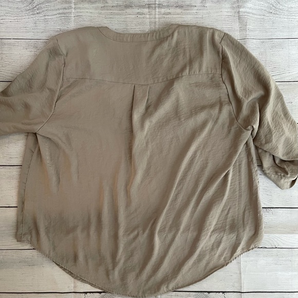 Torrid Top - Picture 3 of 16